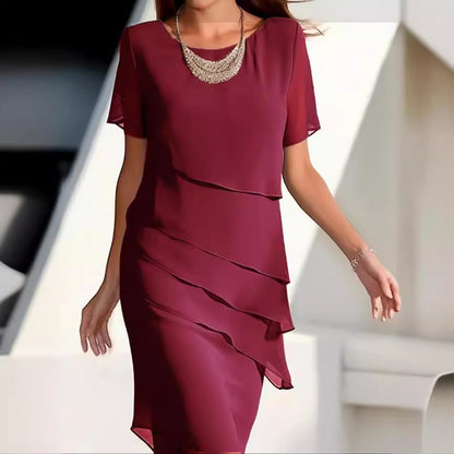 Robe à manches courtes à col ras du cou