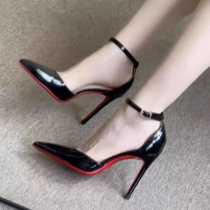 Chaussures à talons haute pour femmes