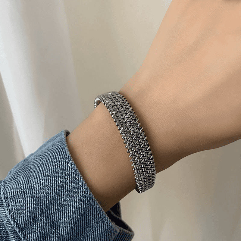 Bracelet circulaire en acier au titane souple pour femme élégante et rafiné