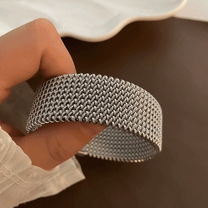 Bracelet circulaire en acier au titane souple pour femme élégante et rafiné